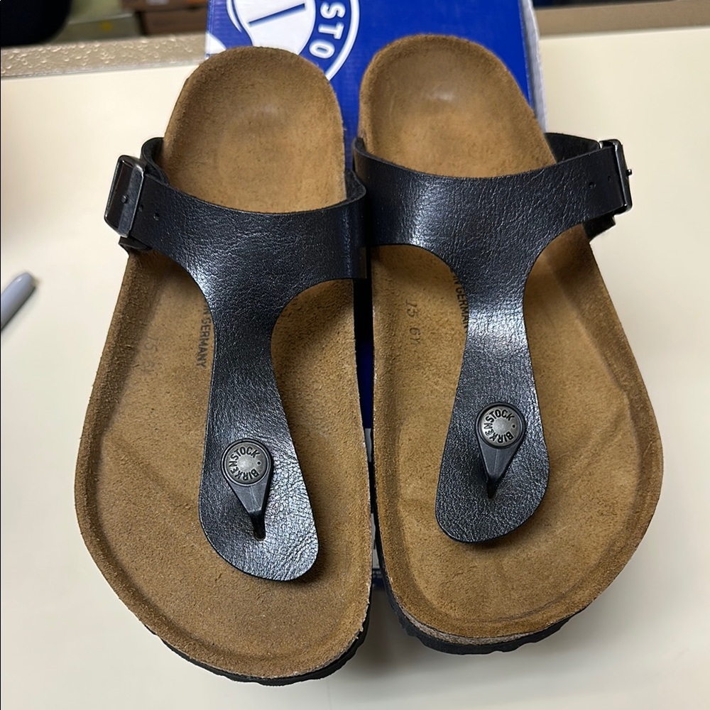 Birkenstock Gizeh Graceful Licorice Sandals